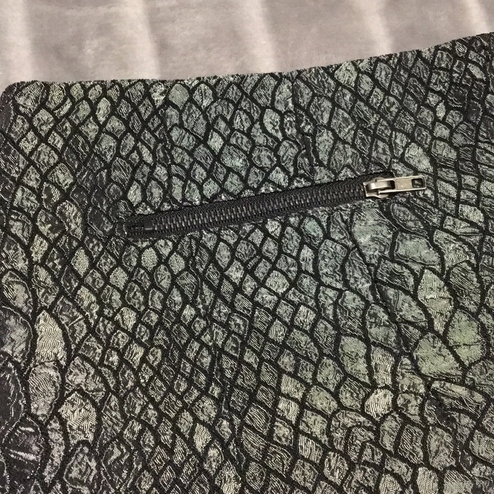 Marshall’s “sans souci” Snake Skin Shorts - Picture 2 of 3